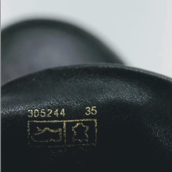 ❤️❤️PRADA LOAFERS❤️❤️ - Picture 2 of 6